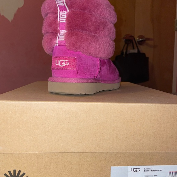 Pink uggs!! - Picture 3 of 5